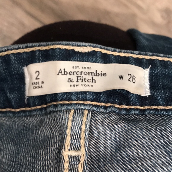 Women’s Abercrombie Jeans - Picture 4 of 4